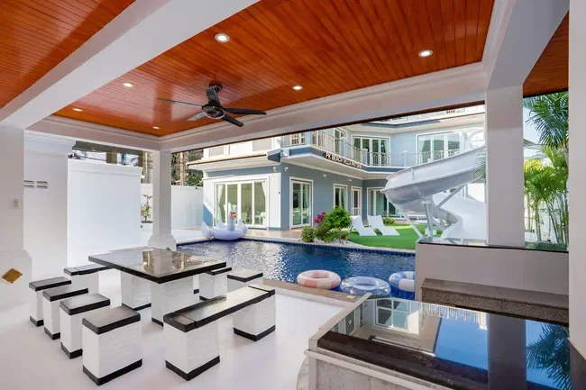 Pk Beach Villa Pattaya